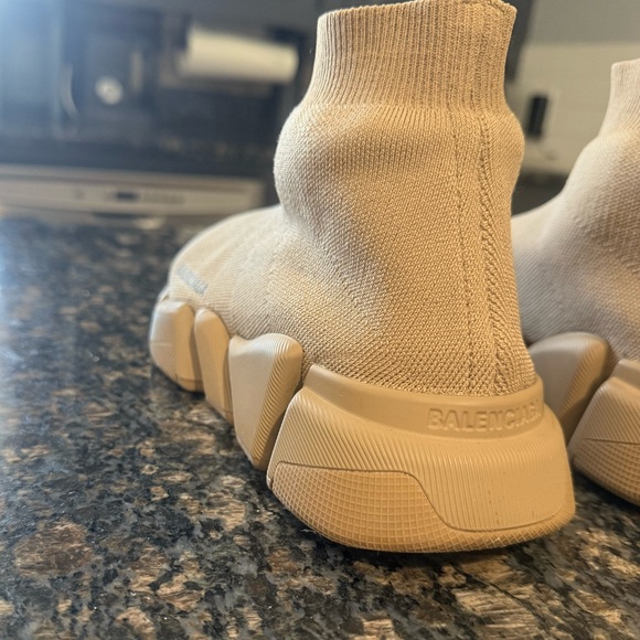 BALENCIAGA WOMEN'S SPEED 2.0 RECYCLED KNIT SOCK SNEAKER IN BEIGE SIZE 7 - Picture 10 of 13